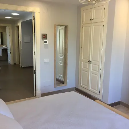 Lomas De Hébergement de vacances Marbellac